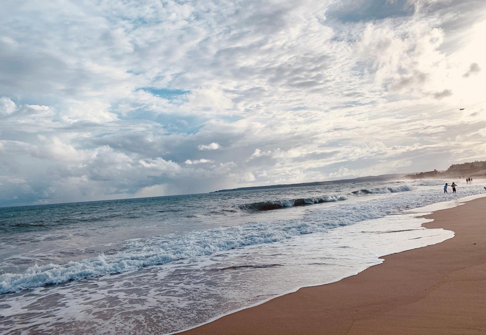 Golden Ocean Azure Hotel Kenting Exterior photo