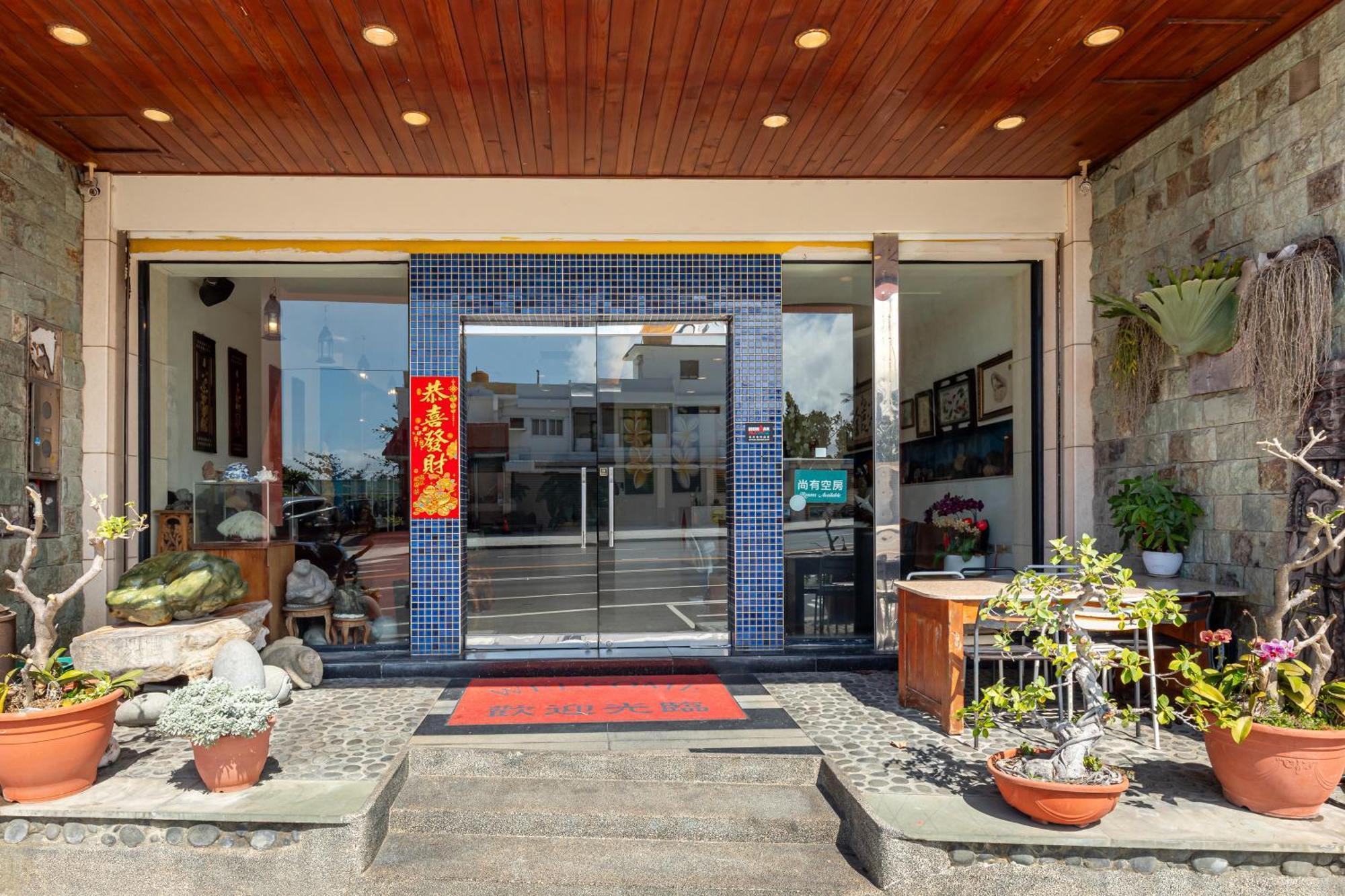 Golden Ocean Azure Hotel Kenting Exterior photo